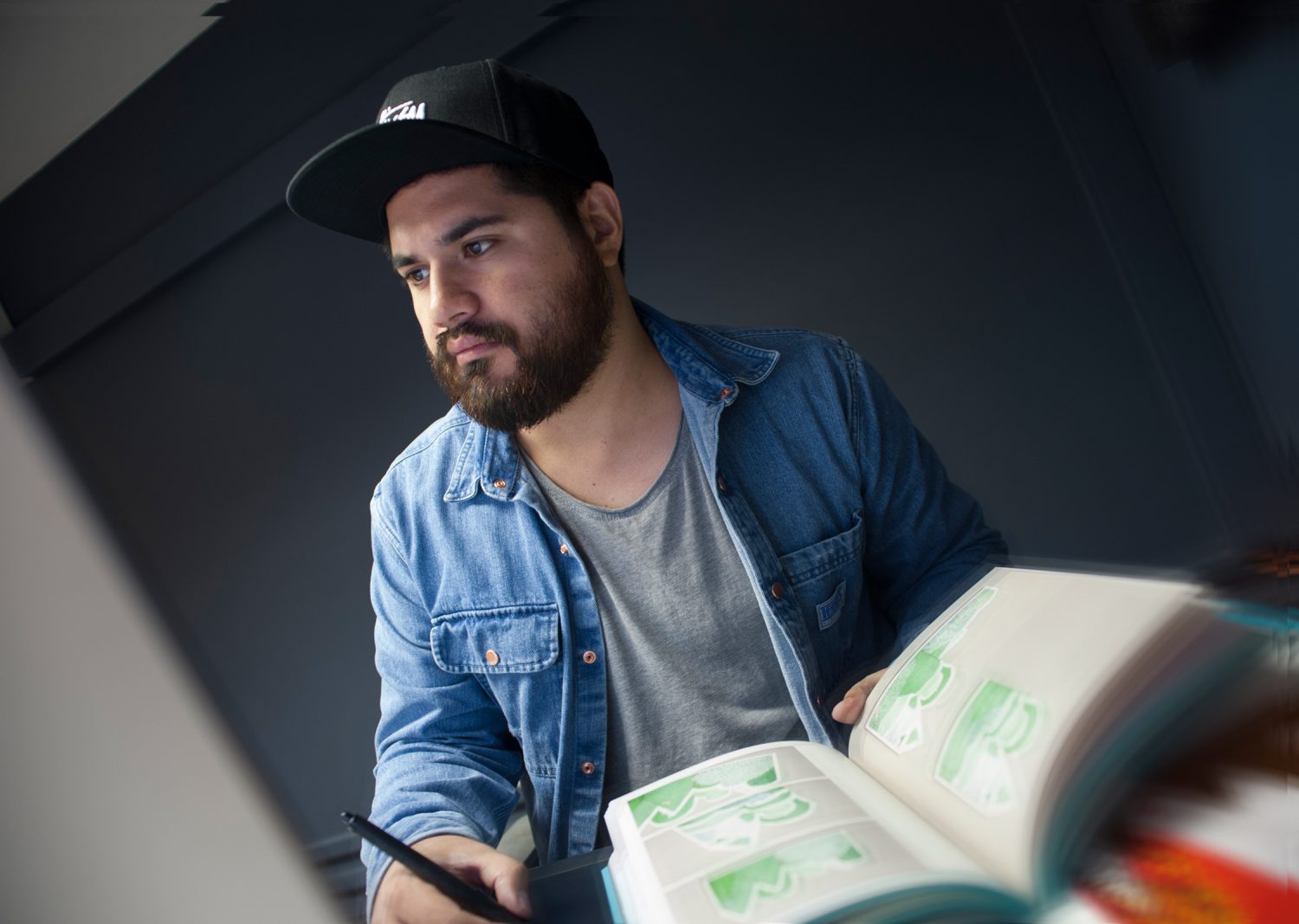 designer-illustrating